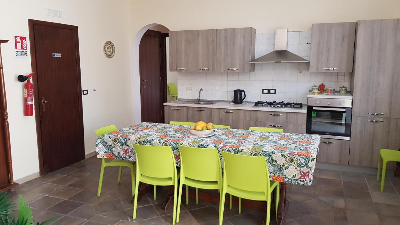 Casa Vacanze Villa Tropia Camastra Exterior foto